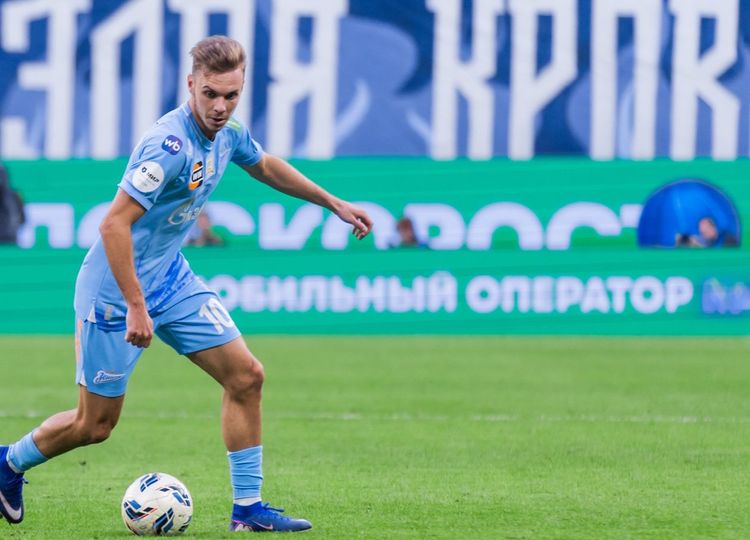 Семак о ранней замене Глушенкова: Максим сыграл не лучший матч