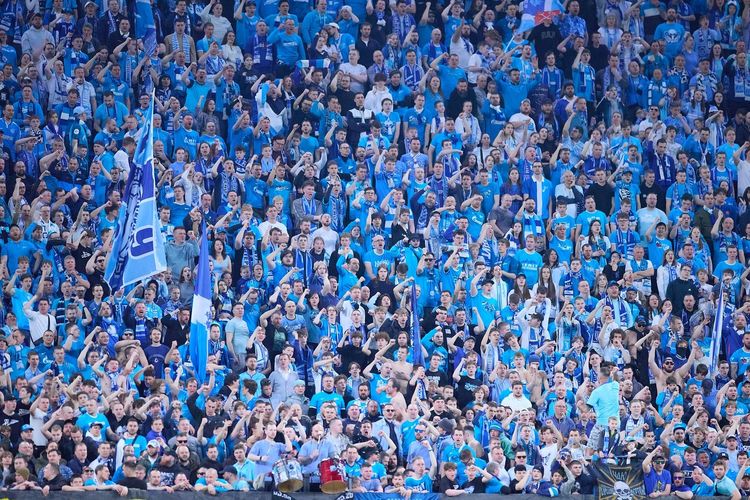 Возвращаемся в 2010-й? Как теперь нельзя болеть на российских стадионах