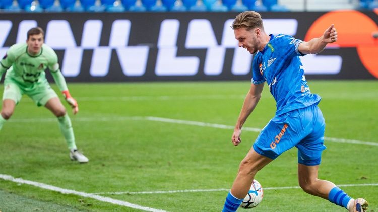 «Мы ждем голов и передач». Семак отреагировал на проблемы Глушенкова в матчах с топ-командами РПЛ