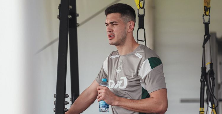 Защитник «Локомотива» Монтес опроверг информацию об отказе от тренировок