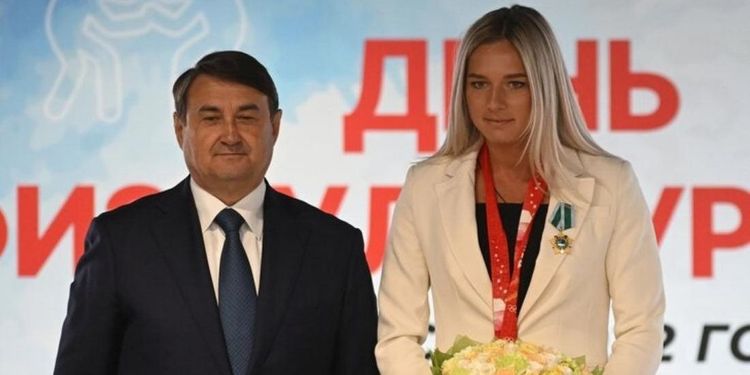 Спортсменке из Росгвардии вручили государственную награду