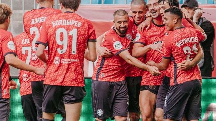 «Акрон» требует компенсацию за задержку вылета на матч с «Зенитом»