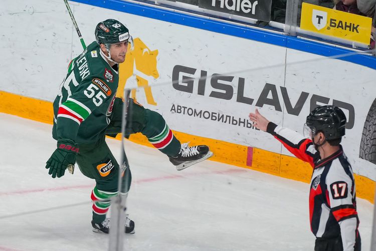 Баширов – о переходе Хмелевского в «Ак Барс»: Омичи давали больше, но уже после того, как мы договорились