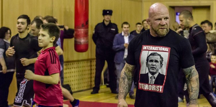 Монсон показал «анаконду»