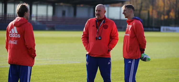 Станислав Черчесов: С Павлюченко выпьем рюмку, а немцы – великая нация, если уверены, что Лева легко заменить