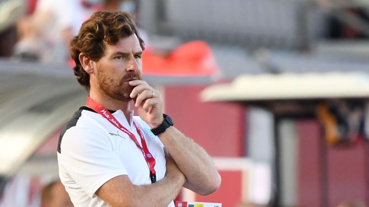 Поборол коррупцию и воюет с фанатами. Как бывший тренер «Зенита» руководит «Порту»
