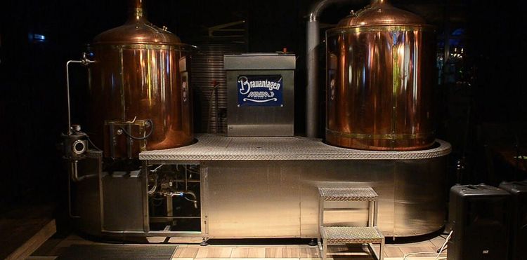 Новогодний путь на стадион через паб! (ВИДЕО)