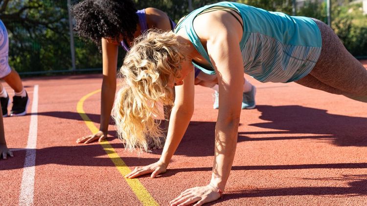 Топ-3 упражнений для подтянутых рук