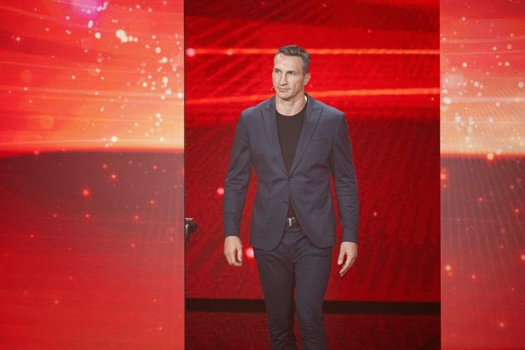 Владимир Кличко хочет возобновить боксерскую карьеру, заявил его менеджер