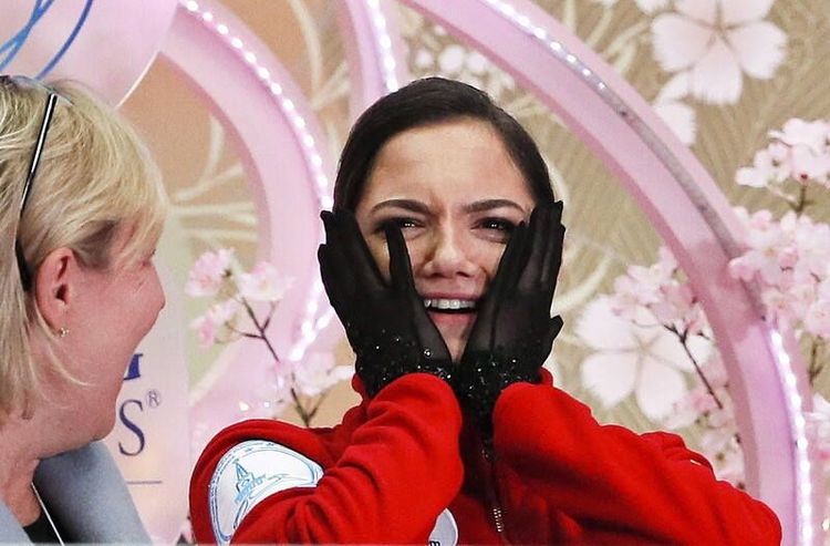 Мы купили 1000 футболок с Евгенией Медведевой. Но что-то пошло не так