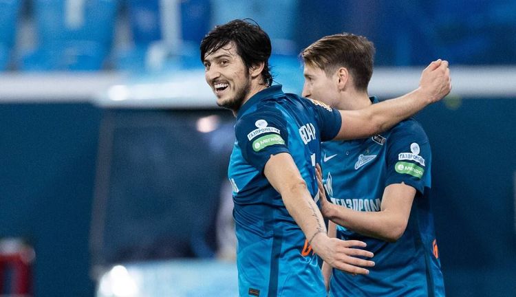 Лучший футболист России за 30 лет. Сердар Азмун: рекорды Принца Персии в России