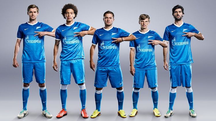 От Adidas до российского Jögel. Как менялась форма «Зенита» за последние десятилетия