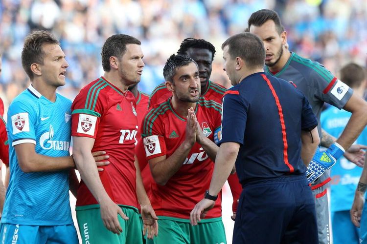 Александр Самедов: На день рождения жена подарила настольный хоккей