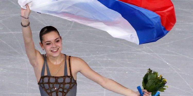 Аделина Сотникова: Не сравнивайте Валиеву и Загитову. Камила еще не стала олимпийской чемпионкой