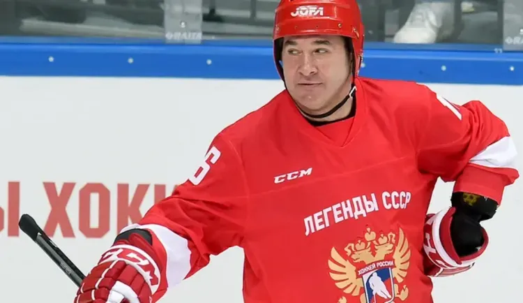 Кожевников об отстранении России от чемпионата мира: Это помойный турнир с полупустыми залами
