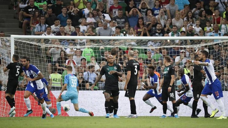 Сафонов должен прекратить выкрутасы Спайича. С «Зенитом» повезло, теперь все закончилось поражением от «Порту»