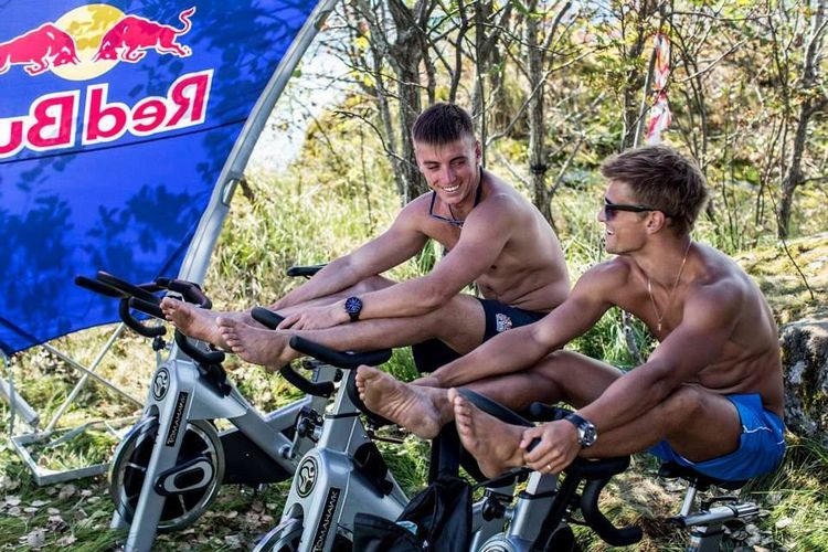 Артем Сильченко: Будем прыгать в воду перед зданием венгерского Парламента