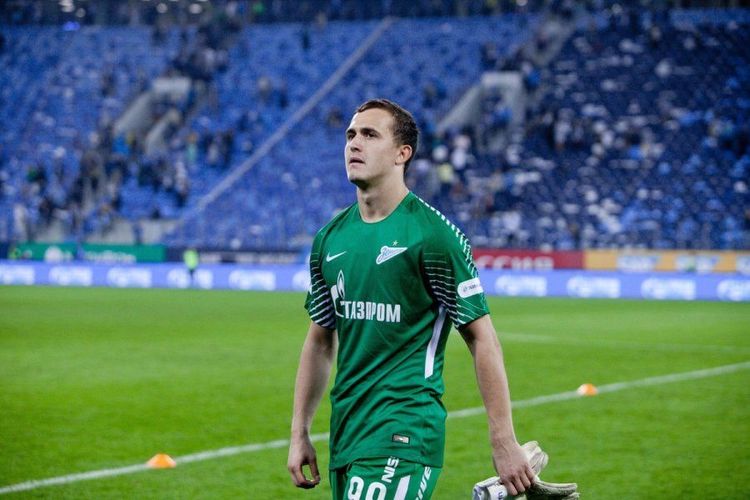 Лунев в «Байере». История переезда из «Зенита» в Бундеслигу от агента вратаря