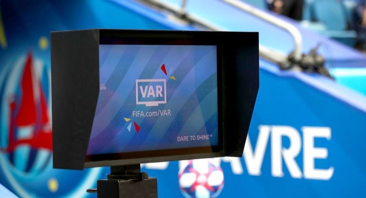 VAR дебютировал в чемпионате Беларуси. В мире система работает с 2018-го