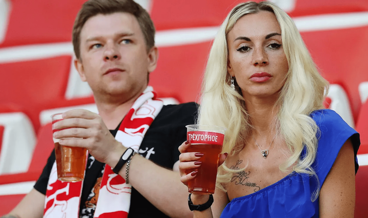 Роднина: От уровня нашего футбола надо выпить пива