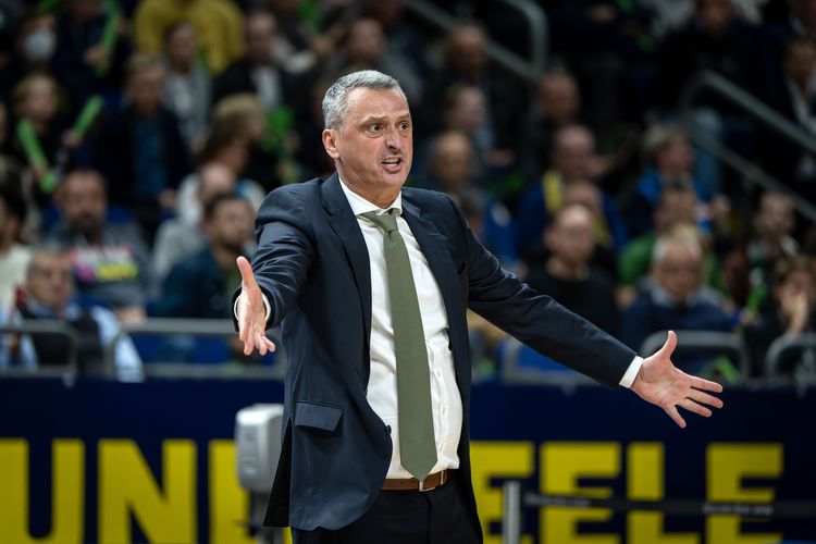 «В начале сезона у нас не было тренера». Что известно о новом наставнике «Зенита» Радоньиче