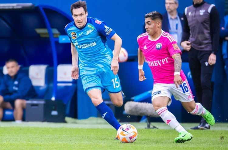 «Зенит» не подпускает «Краснодар»! Юбилейный гол Клаудиньо помог команде Семака обыграть «Оренбург»