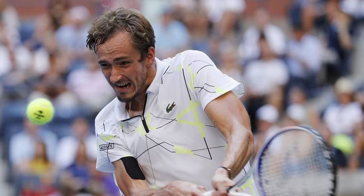 Медведев не хочет быть вторым Кирьосом