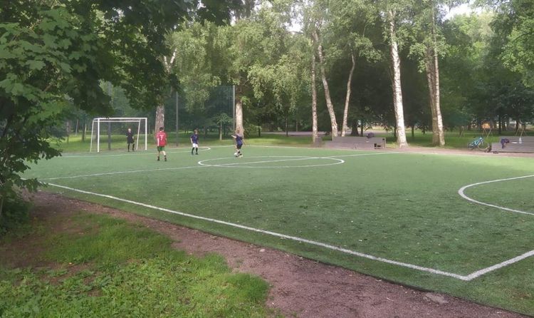 «Территория Спорта День за Днем»: где в Приморском парке Победы поиграть в футбол и стритбол