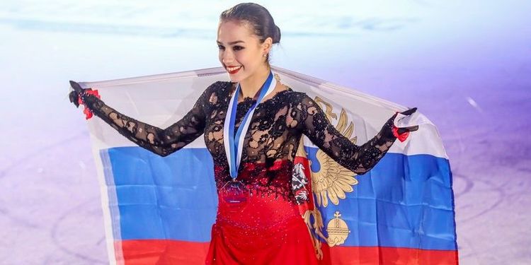 Медведева, Бузова, возможный бойфренд. С кем могла бы провести бой Загитова?