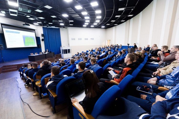 Как правильно готовить футболистов? «Зенит» ищет ответ на вопрос вместе со «Спартаком», ЦСКА и другими