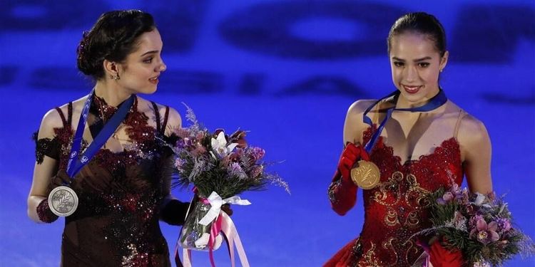 Загитова и Медведева в 2022-м. Кто провел этот год лучше?