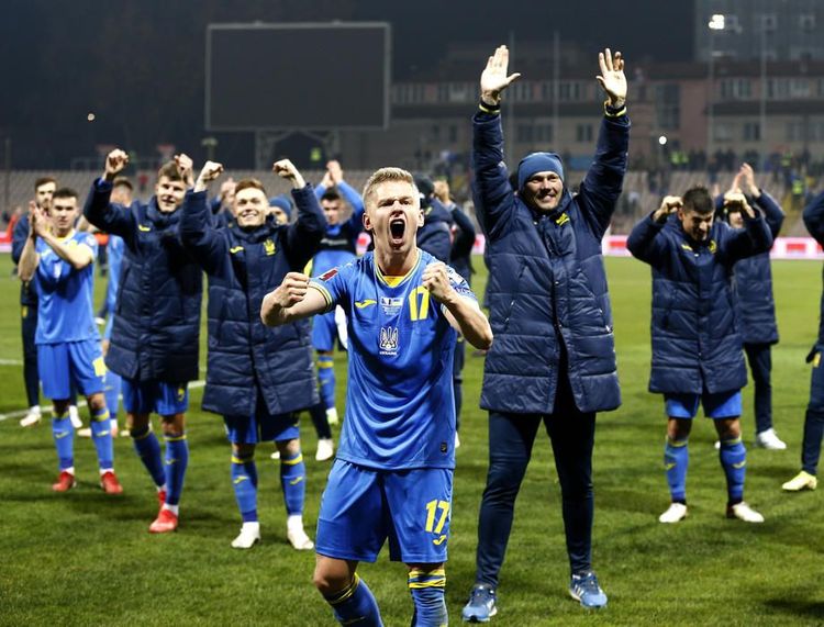 Украина попала в стыки, а Зинченко забил победный мяч!