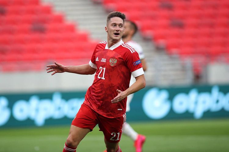 У сборной России новый состав. Черчесов не видит в этом проблемы