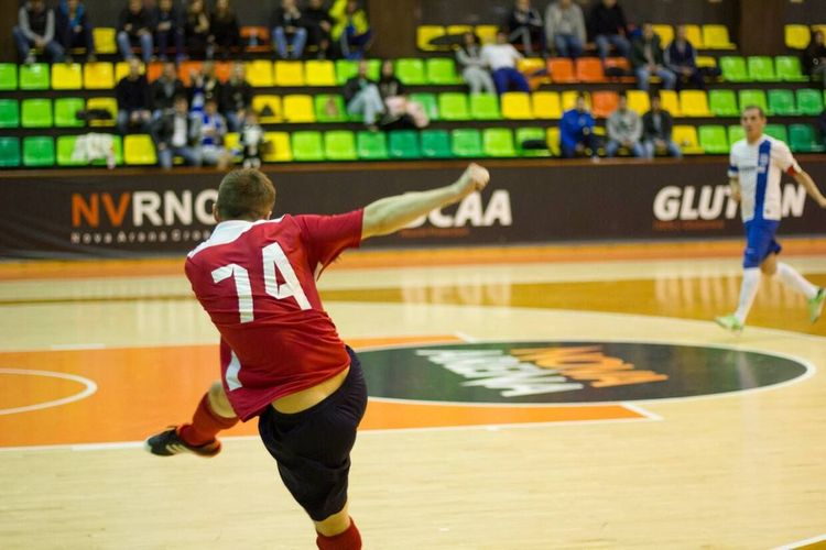 Четверо идут без поражений