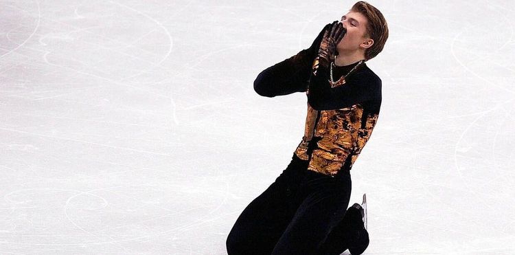 В олимпийском костюме не стоит щеголять перед женой!