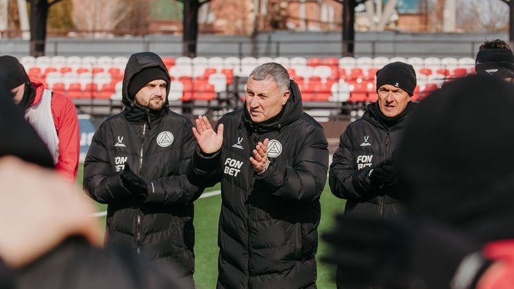 Отношение к Тедееву не поменялось несмотря на четыре поражения подряд, заявили в «Акроне»