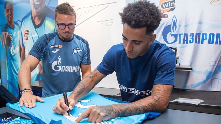 Пока не выучил всех одноклубников, но ждет матча со «Спартаком». «Зенит» представил Ду Кейроса