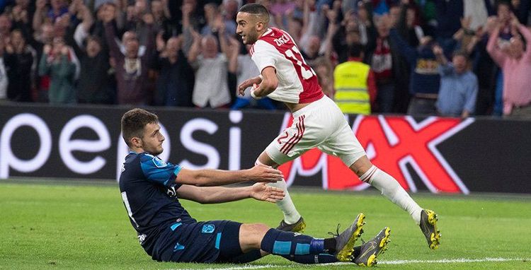 Они могли выступать за «Зенит», «Динамо» и ЦСКА. Но перешли в «Аякс» и переиграли «Реал», «Ювентус» и Слуцкого