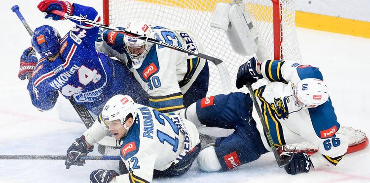 Армейцы за 10 минут отправили черноморцев «на пляж»