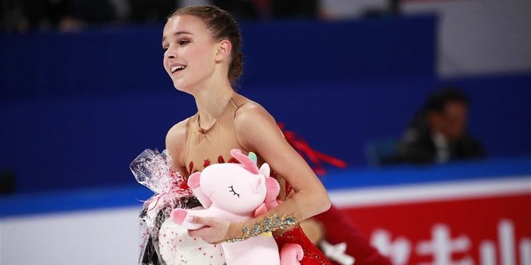 Щербаковой исполнилось 19 лет. Вернется ли олимпийская чемпионка в большой спорт? 