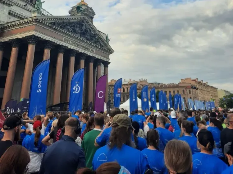 2500 человек на самом статусном забеге года! Утренний старт в рамках ПМЭФ-2026