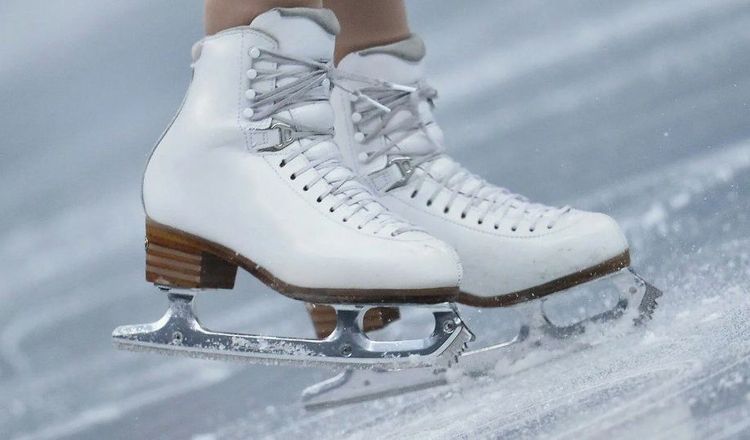 Елена Костылева покинула Москву