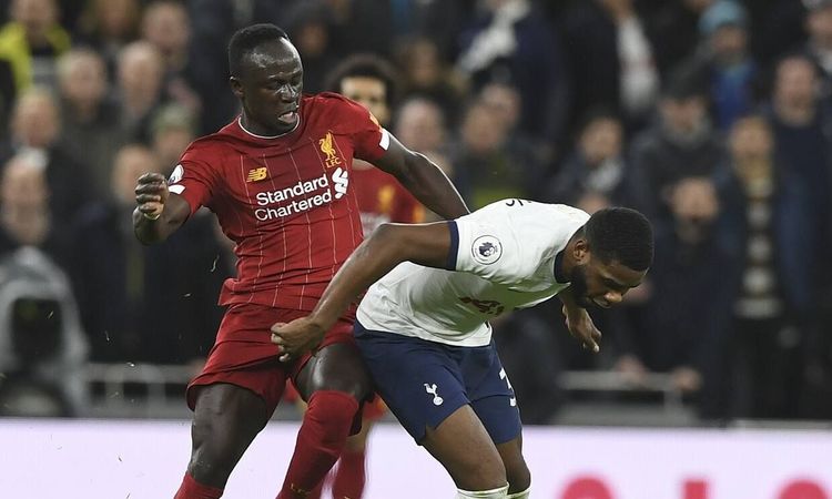 20-летний Танганга дебютировал в матче с «Ливерпулем» и закрыл Мане. Откуда он взялся?