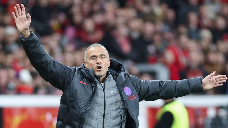 «ПCЖ» Сафонова близок к продлению контракта с Луисом Энрике