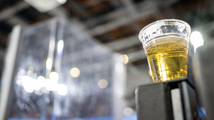 Президент ФНЛ Измайлов ответил на вопрос об идее возвращения пива на стадионы