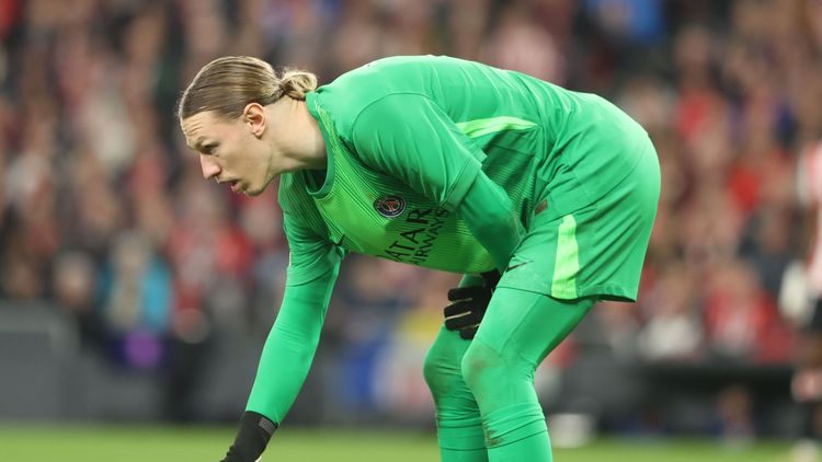 Сафонова оставили на растерзание «Челси». Однако россиянин сделал спасение, превратившееся в гол «ПСЖ»