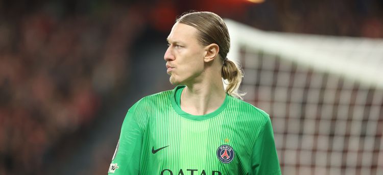 Бывший вратарь «ПСЖ» посчитал, что Сафонов не потеряет место в стартовом составе