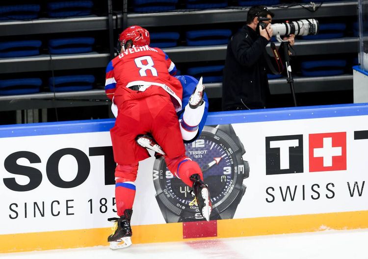 На самокатах — за «Красной машиной»!