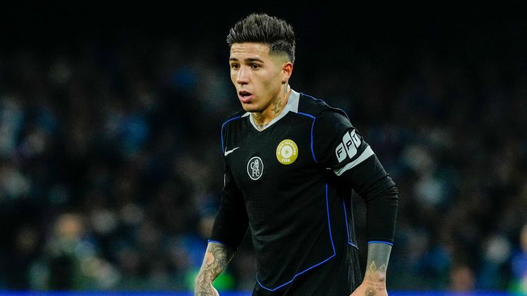 Балаган продолжается! «Челси» отстранил своего капитана за желание жить в Мадриде
