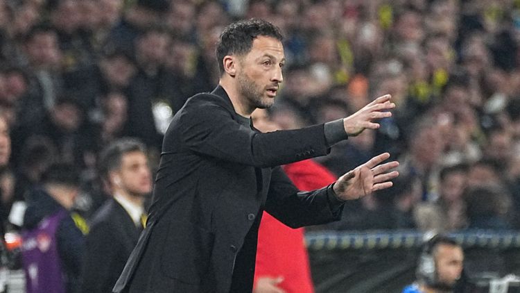 «Атмосфера напоминала похороны». Бывшего главного тренера «Спартака» снова уволили
